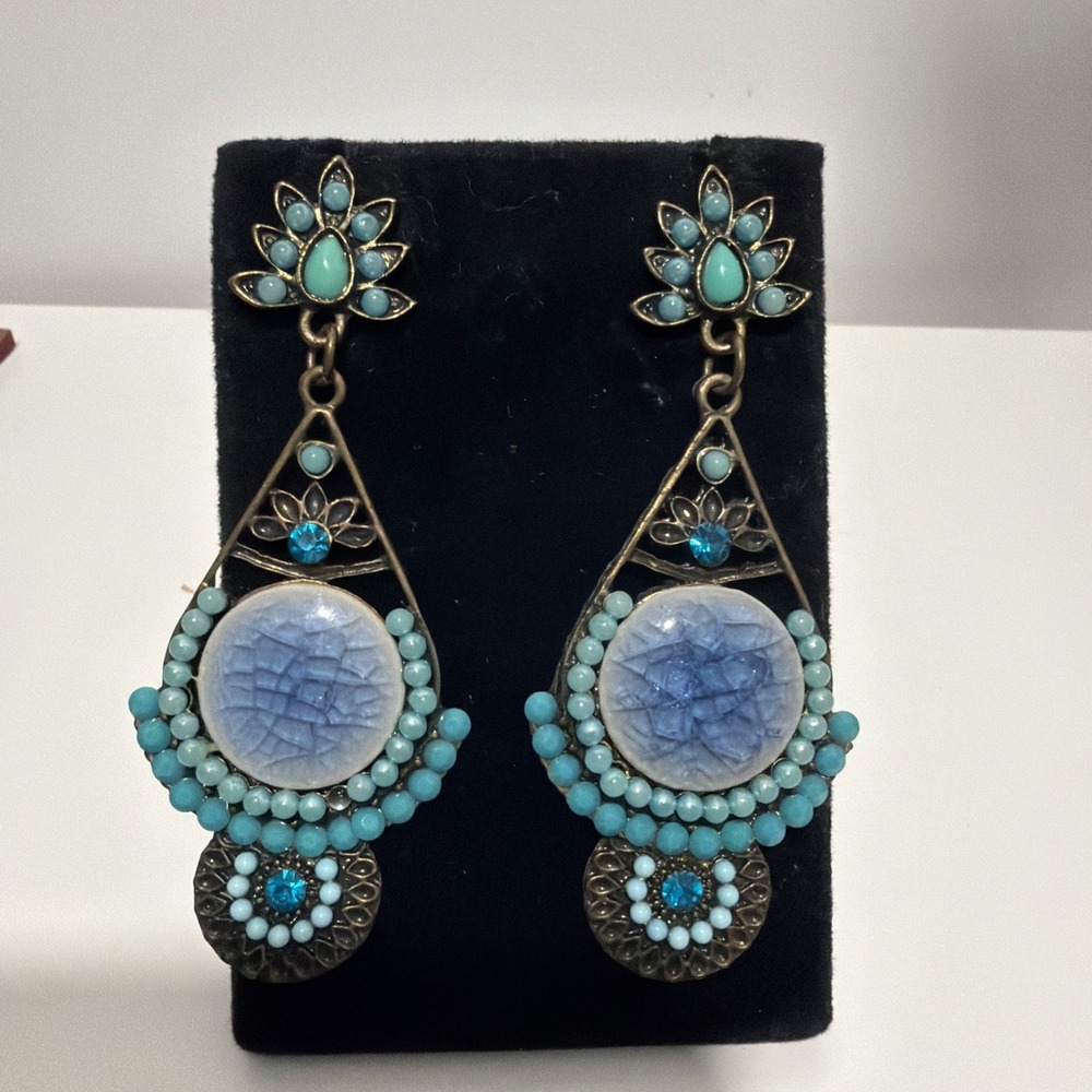 Turquoise and Blue Teardrop Chandelier Dangle Drop Fashion Earrings NWOT